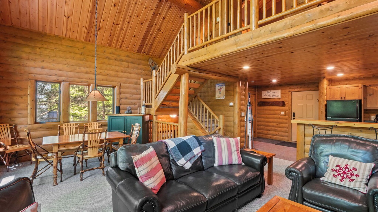 Photo of Livingroom in Boyne City