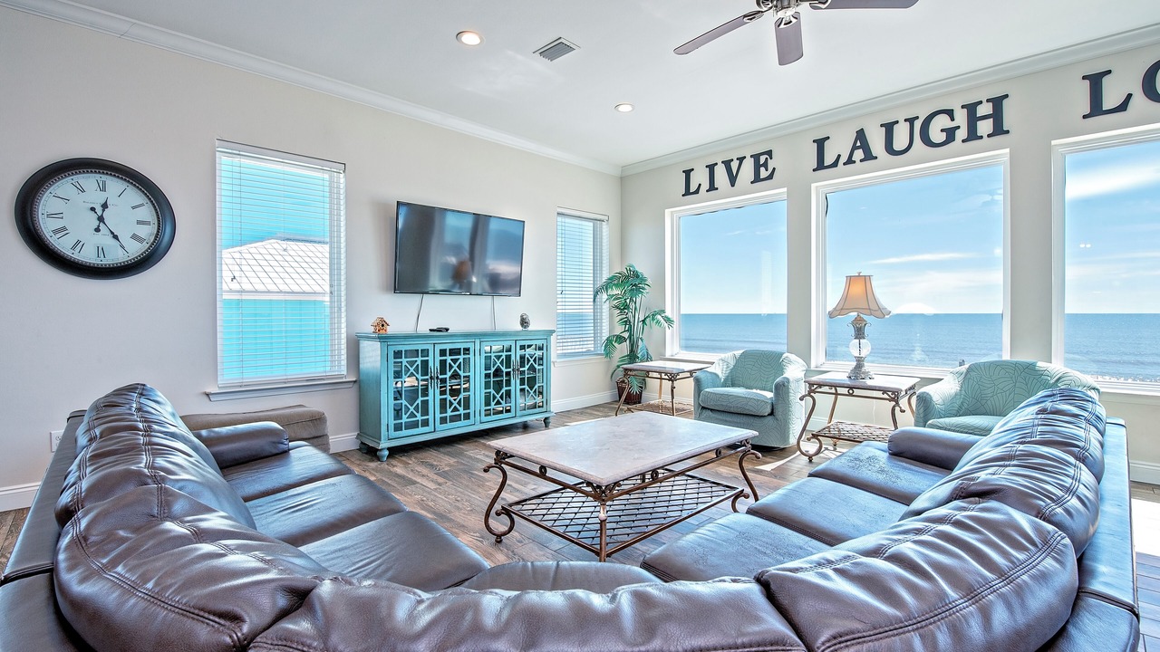 Photo of Livingroom in Fort Morgan