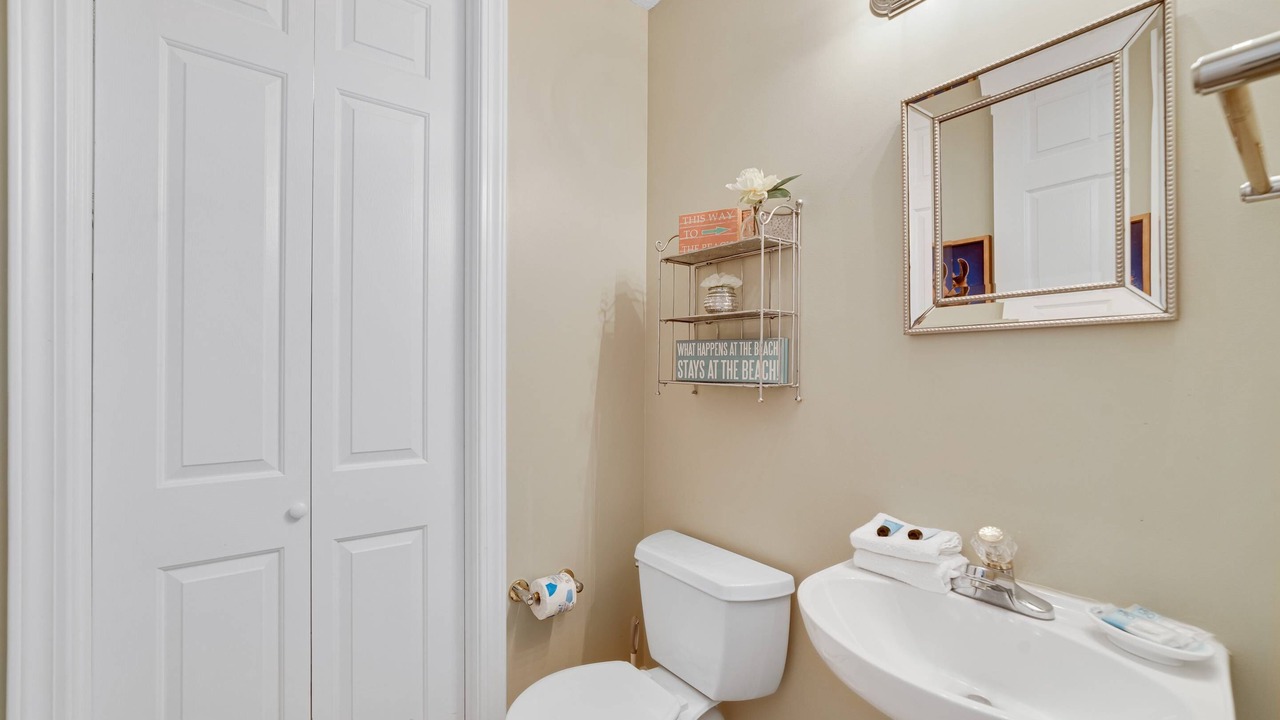 Photo of Bathroom in Orange Beach East