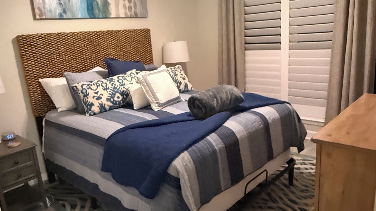 Photo of Bedroom in Gulf Shores