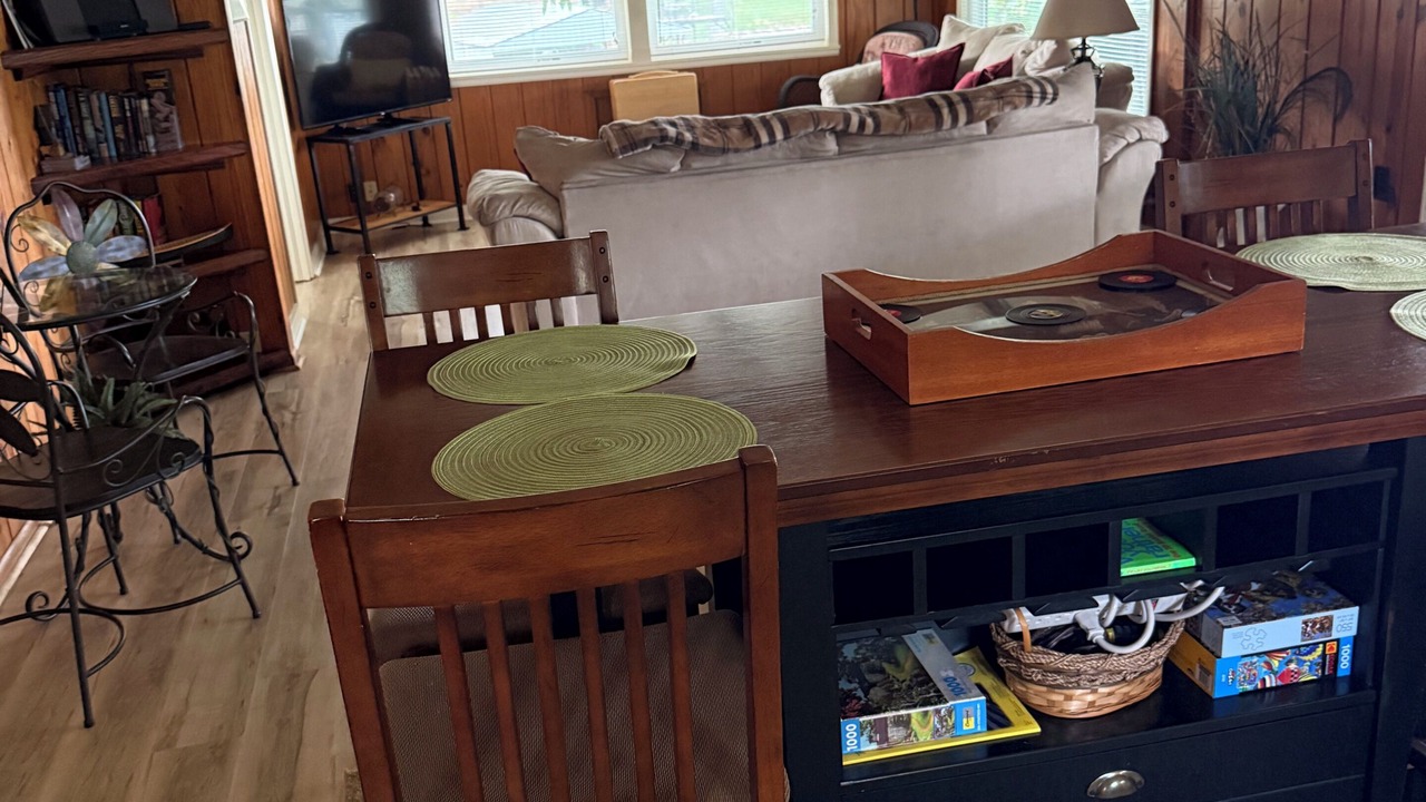 Photo of Livingroom in Muscle Shoals