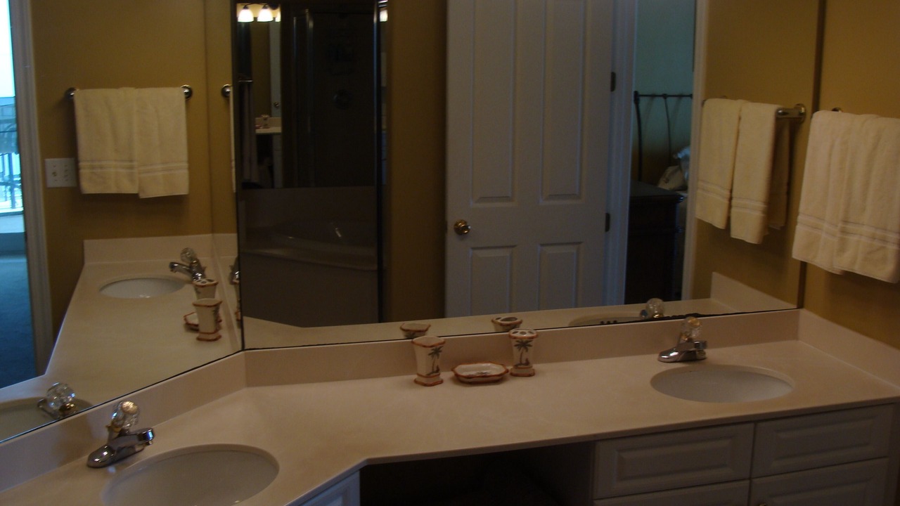 Photo of Bathroom in Orange Beach East