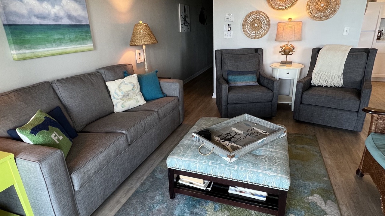 Photo of Livingroom in Gulf Place