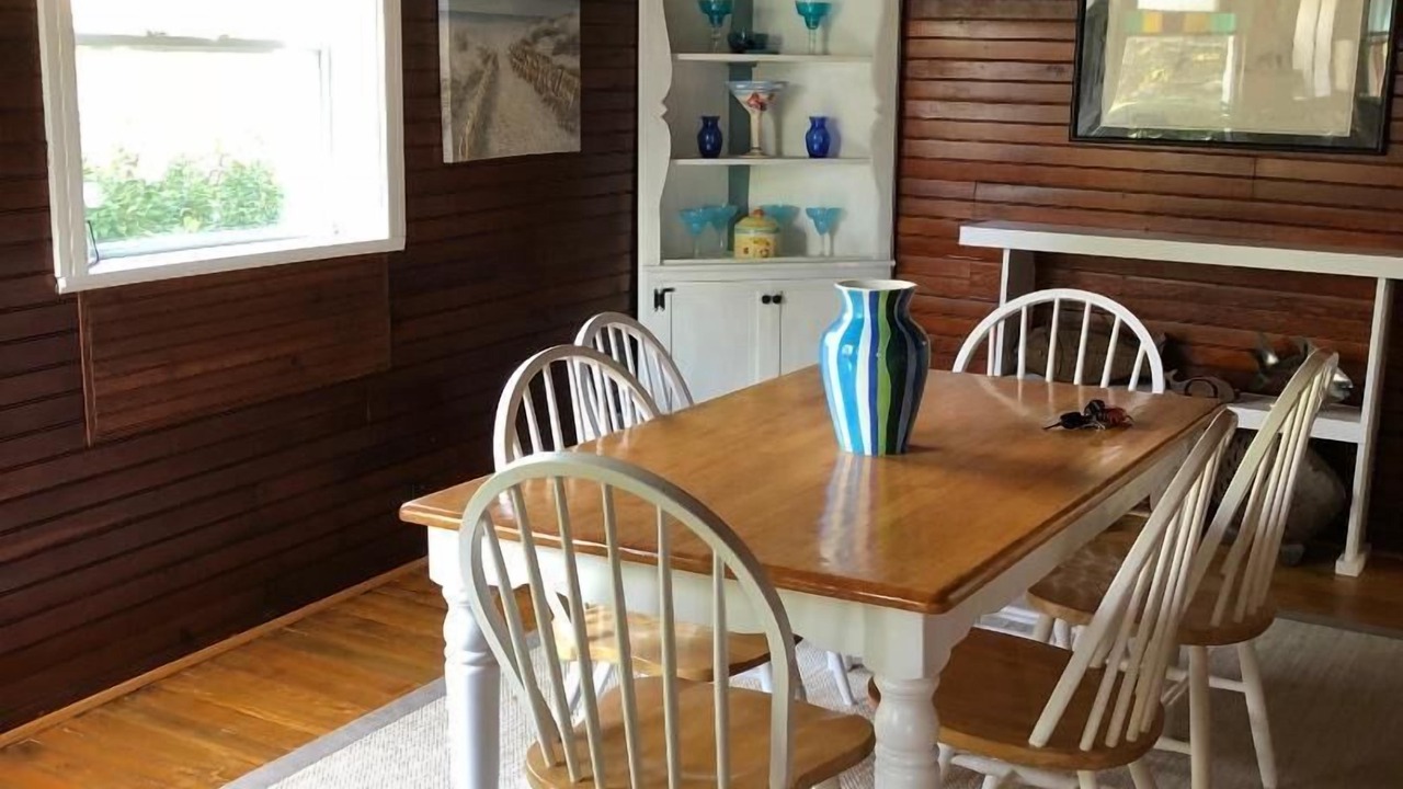 Photo of Livingroom in Ottawa Beach