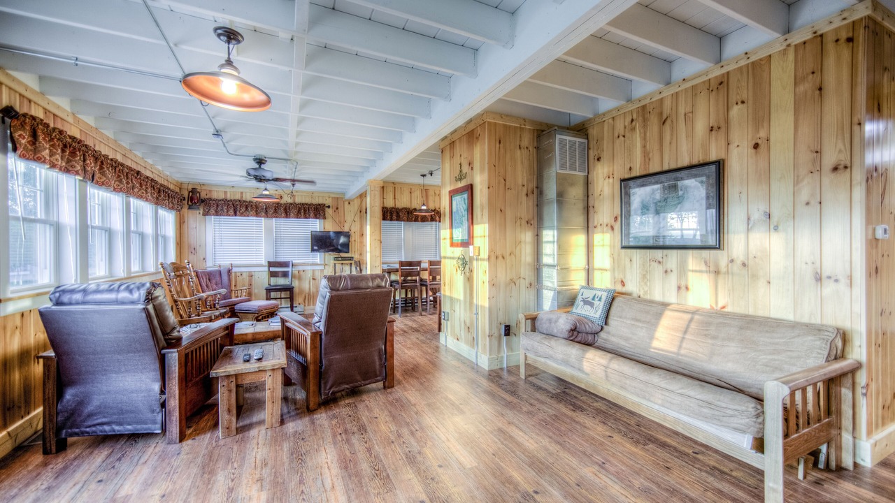 Photo of Livingroom in Elk Rapids