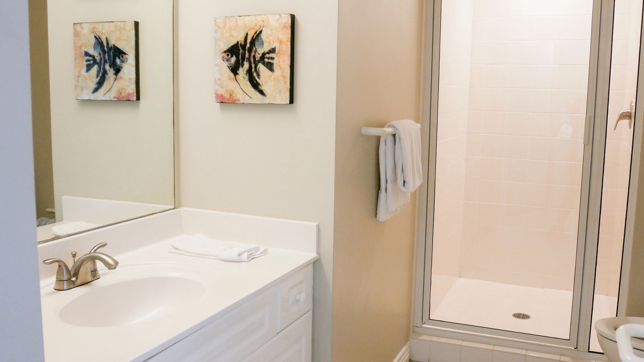 Photo of Bathroom in Navarre Beach