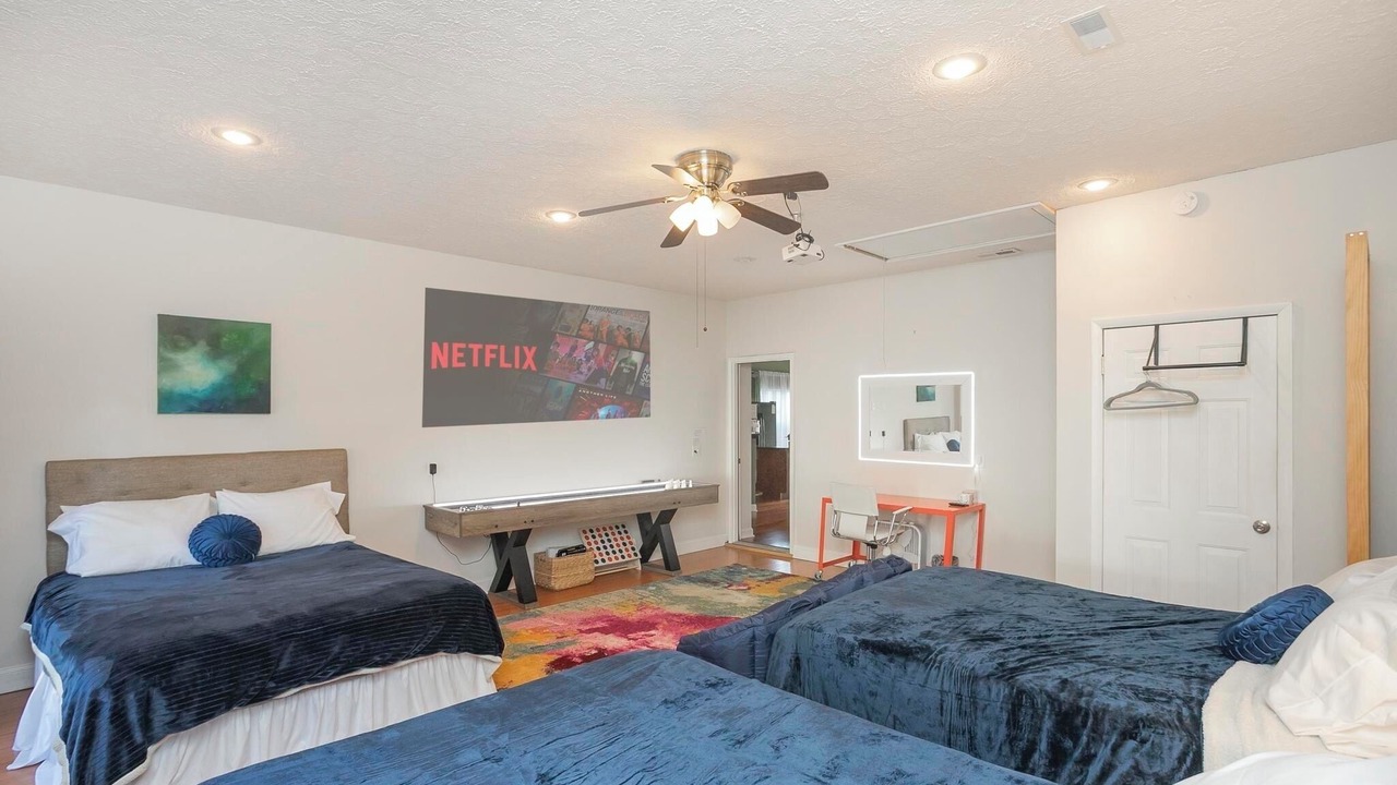 Photo of Bedroom in Hurwood Heights