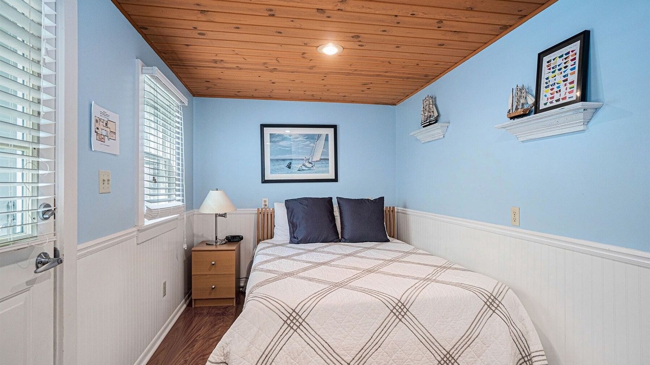 Photo of Bedroom in Saugatuck