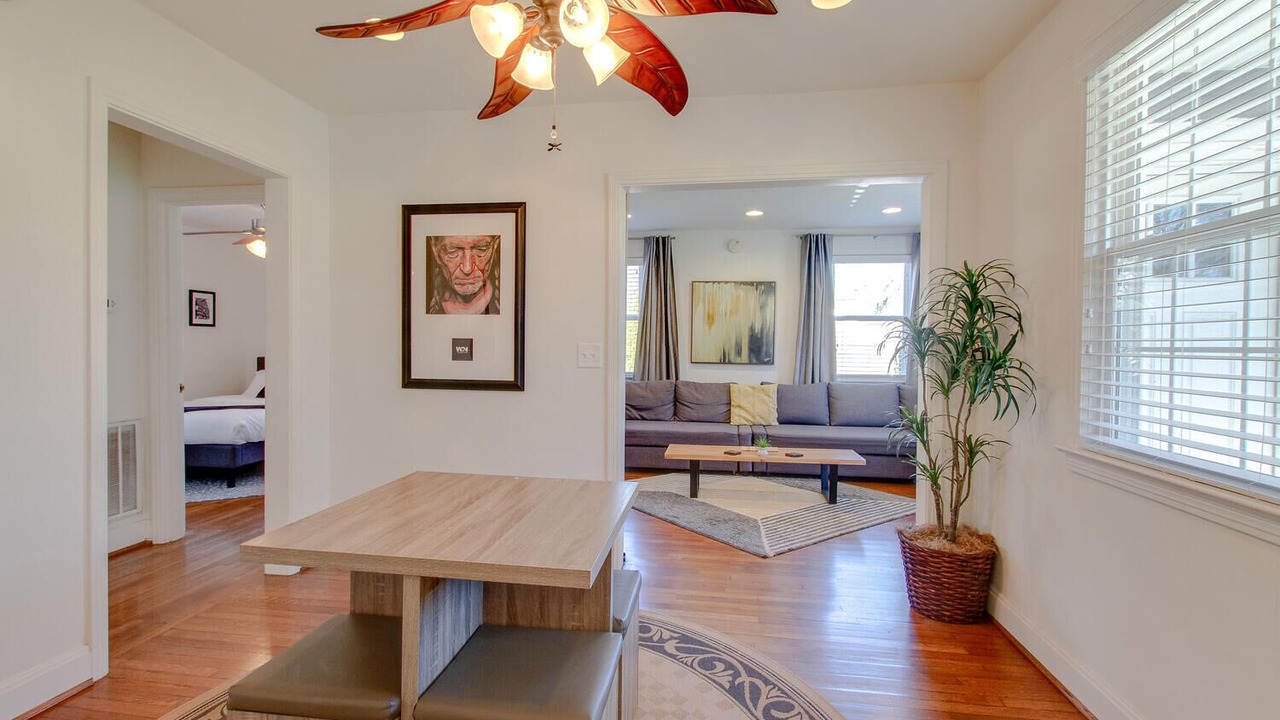 Photo of Livingroom in Woodbine
