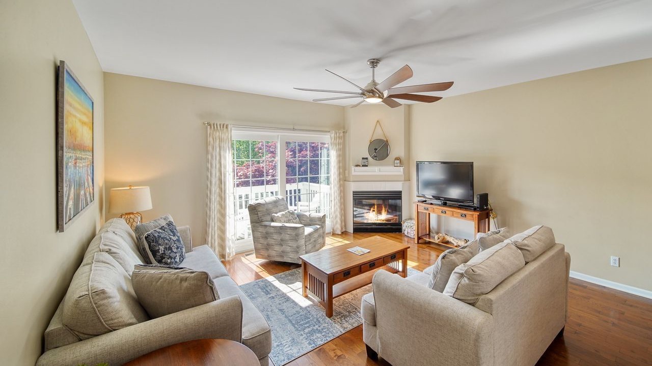 Photo of Livingroom in Saugatuck