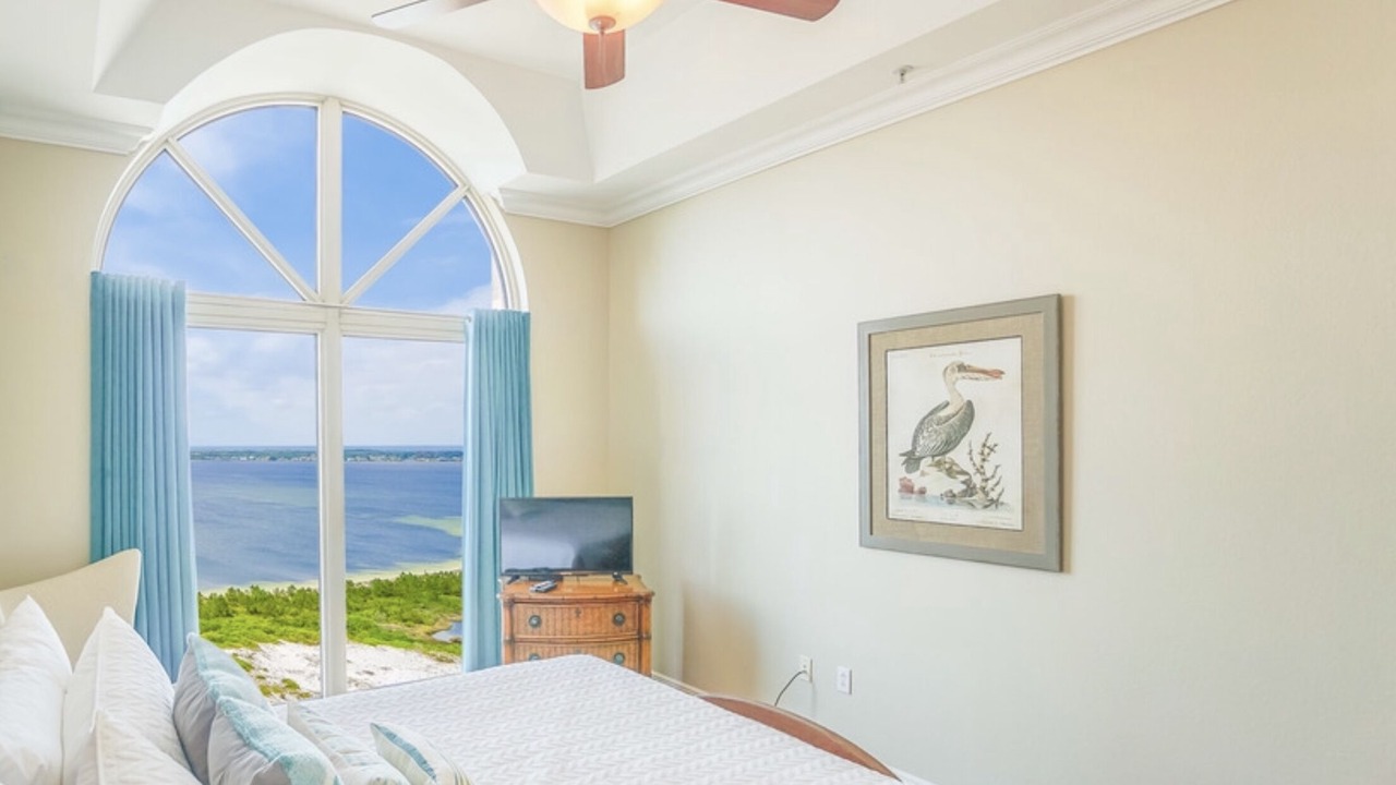 Photo of Bedroom in Pensacola Beach