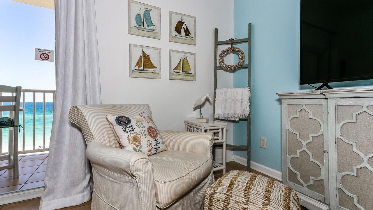 Photo of Livingroom in Pensacola Beach