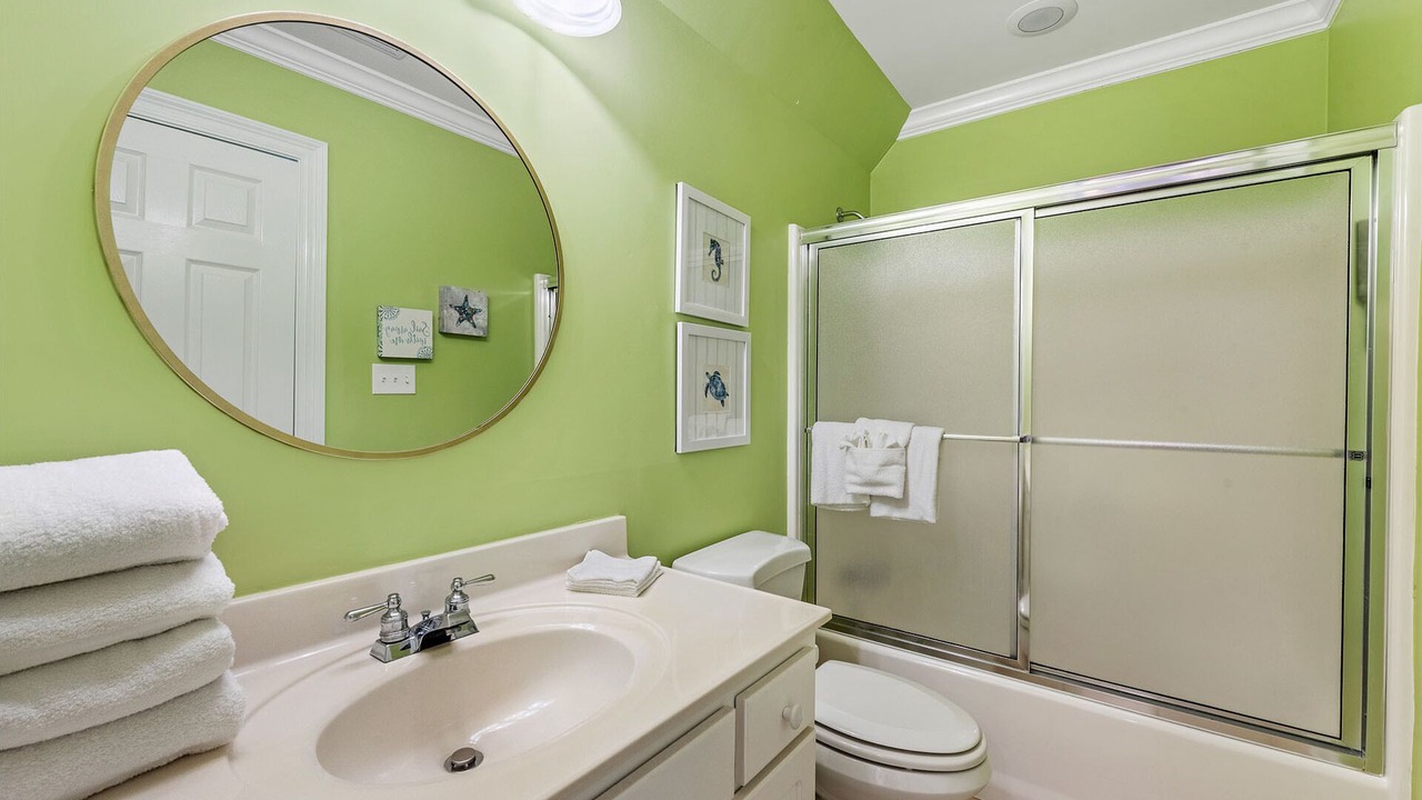 Photo of Bathroom in Gulf Shores