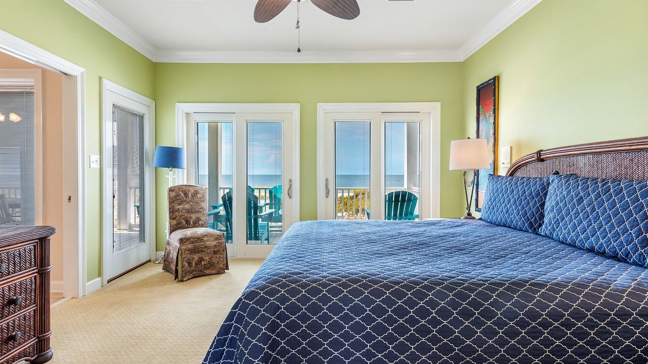 Photo of Bedroom in Gulf Shores