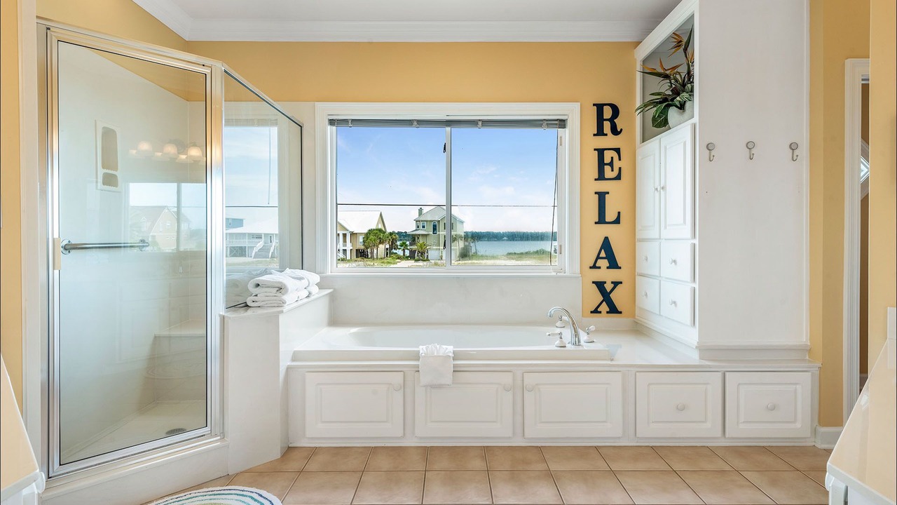 Photo of Bathroom in Gulf Shores