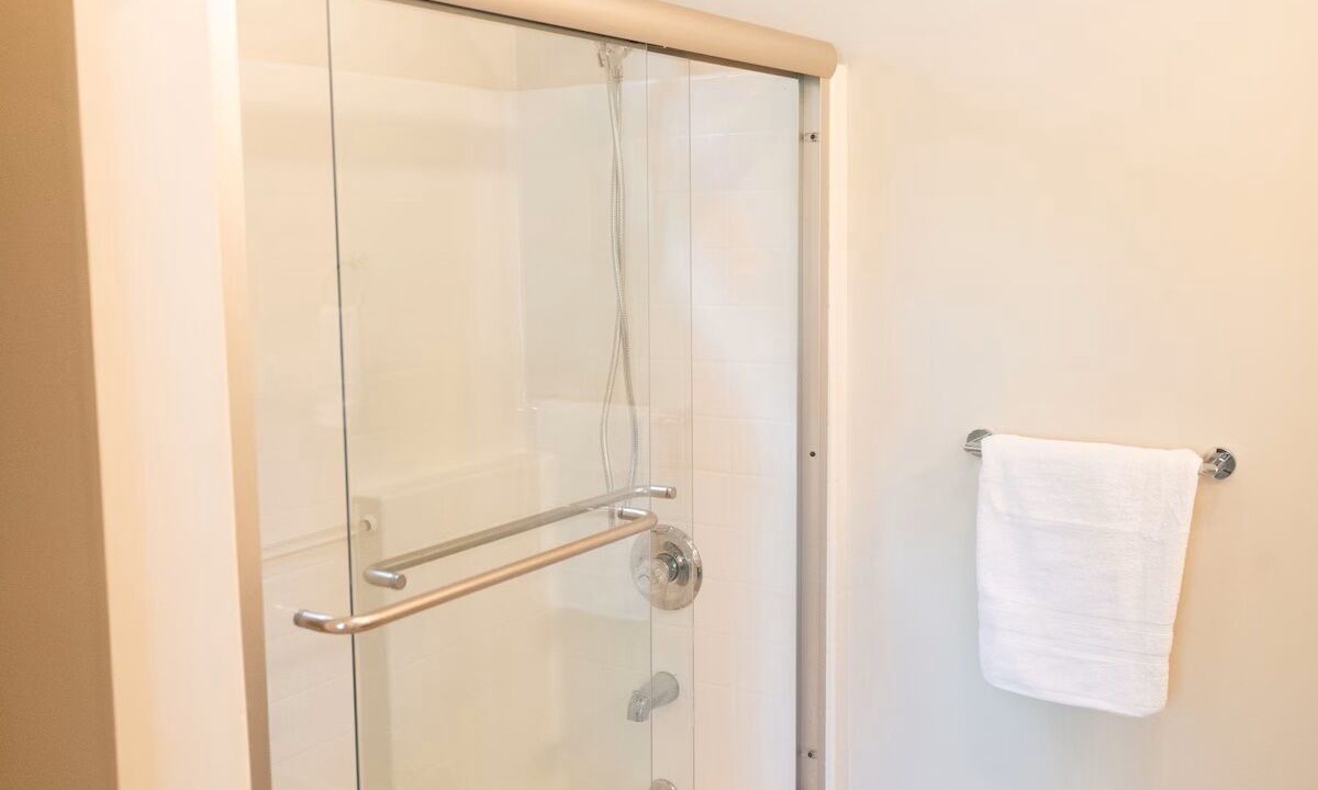 Photo of Bathroom in Jasper