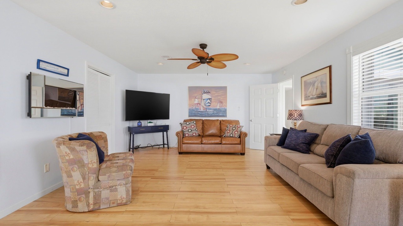 Photo of Bedroom in Surf Side Shores