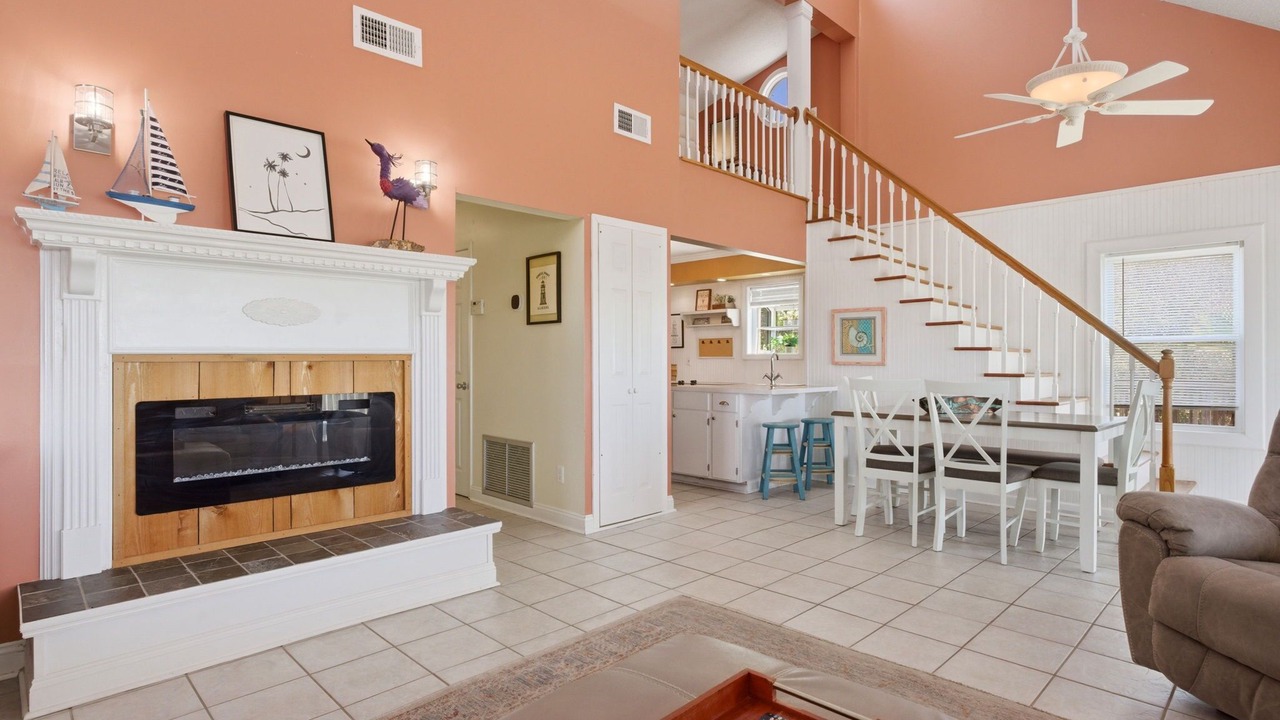 Photo of Livingroom in Surf Side Shores