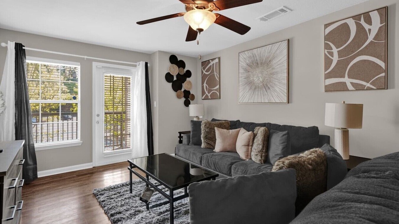 Photo of Livingroom in Crestline Heights