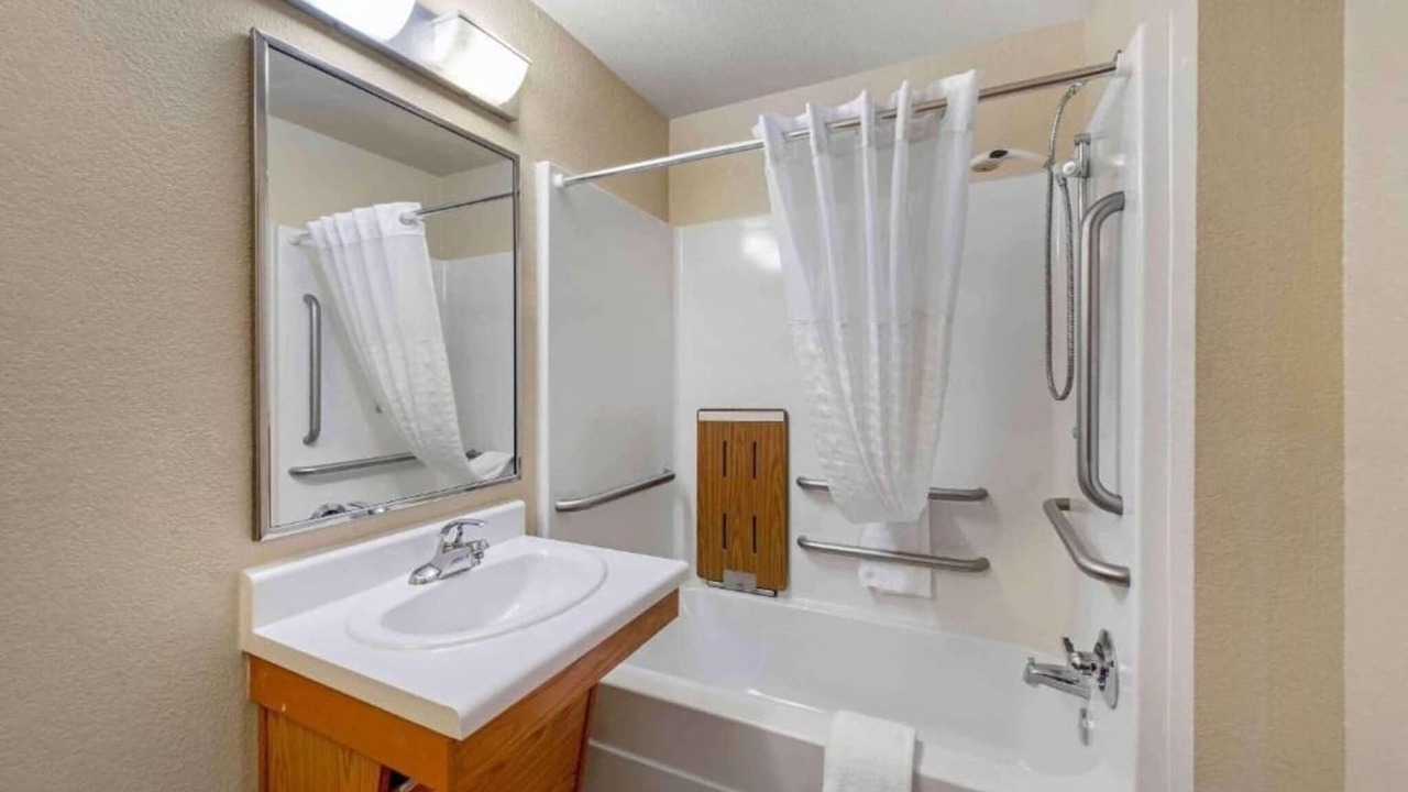 Photo of Bathroom in Pelham