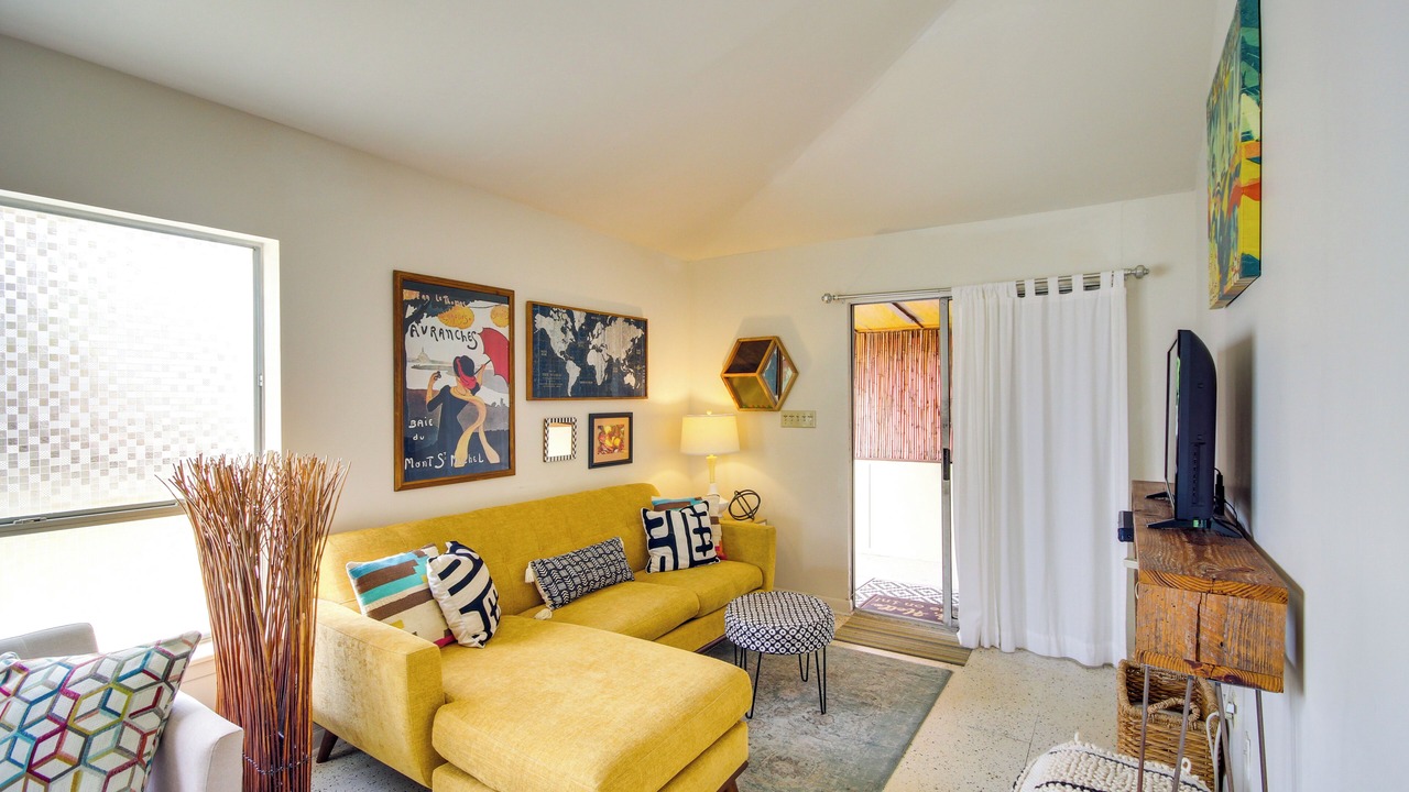 Photo of Livingroom in Biloxi