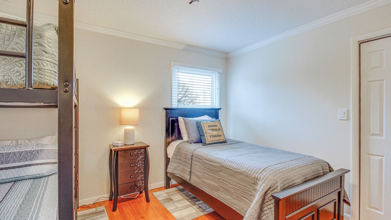 Photo of Bedroom in Groveoak