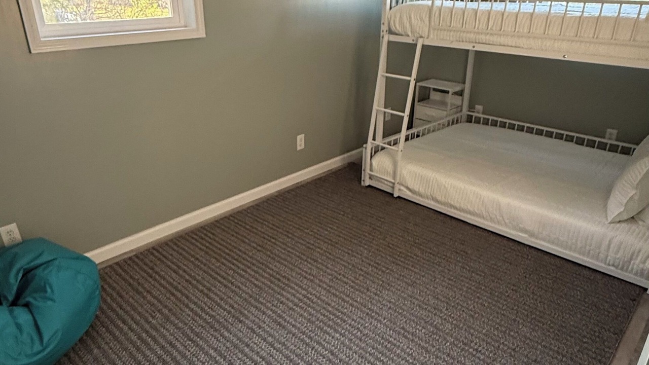 Photo of Bedroom in Theodore