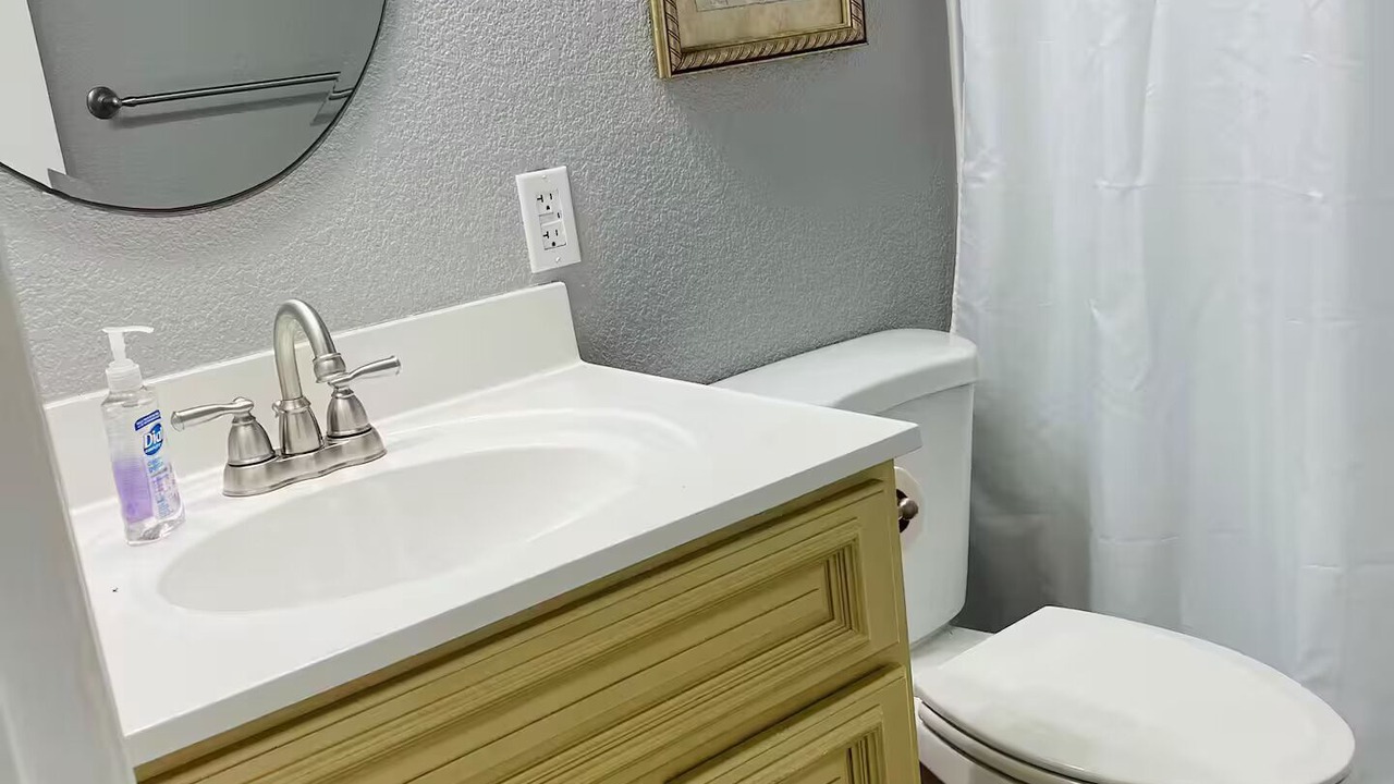 Photo of Bathroom in Guntersville