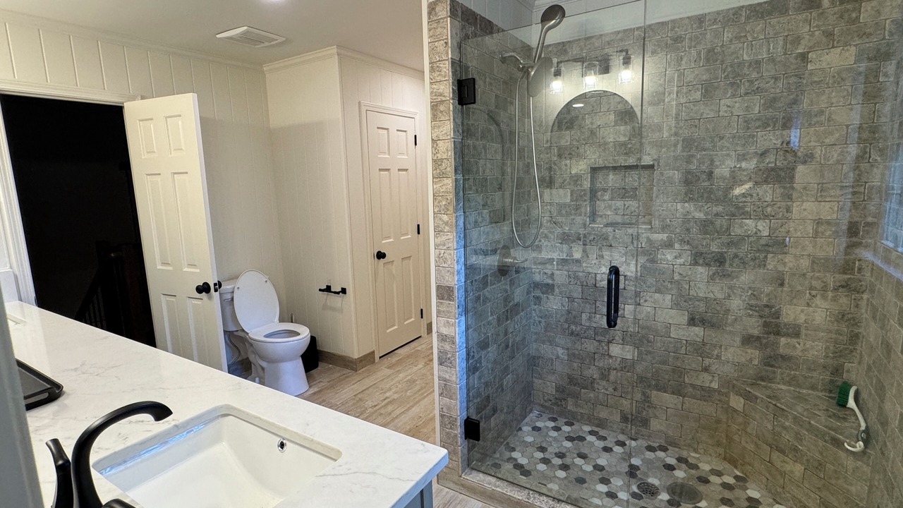 Photo of Bathroom in Tuscaloosa