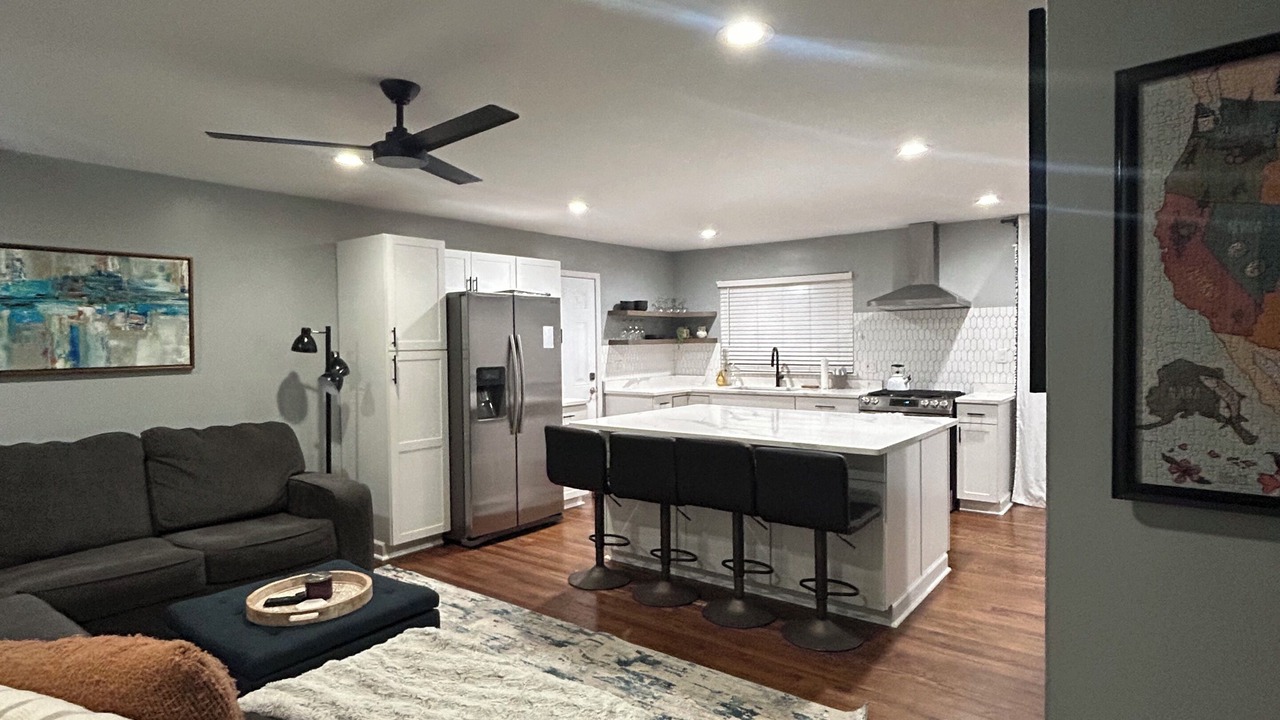 Photo of Livingroom in Clinton Township