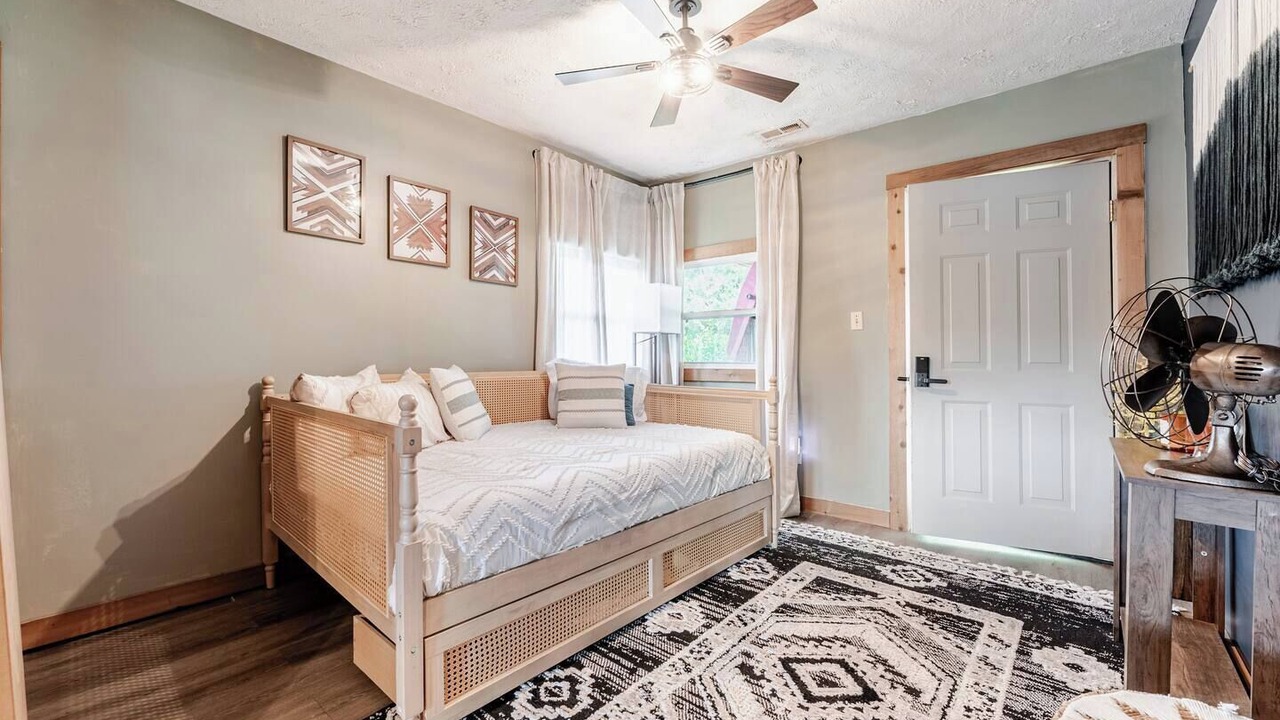 Photo of Bedroom in Clanton