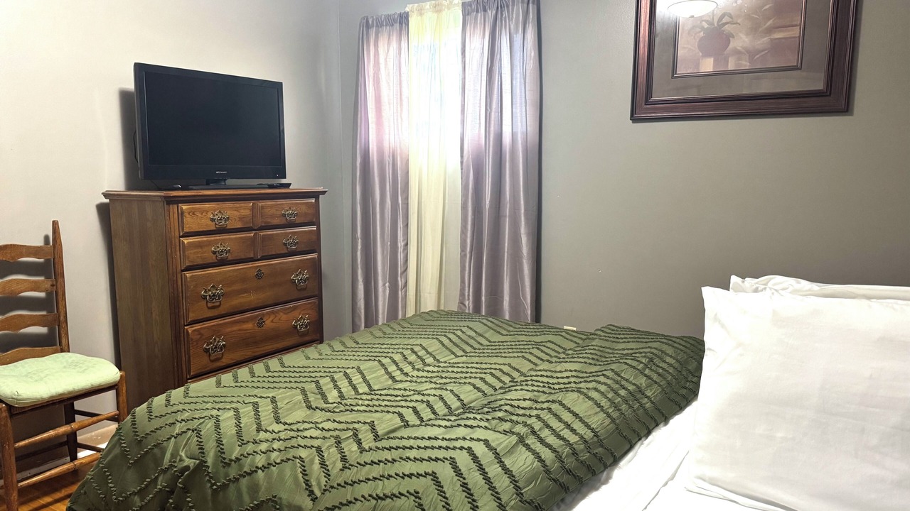 Photo of Bedroom in Normal
