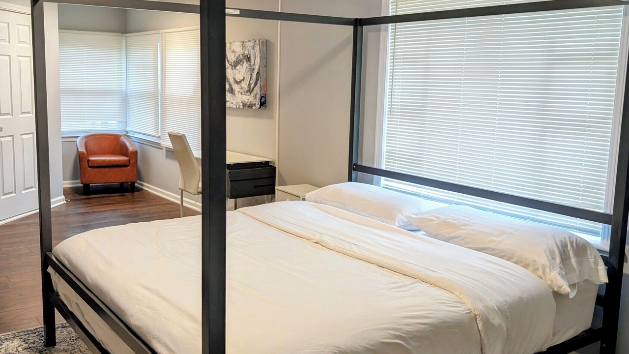 Photo of Bedroom in Romulus