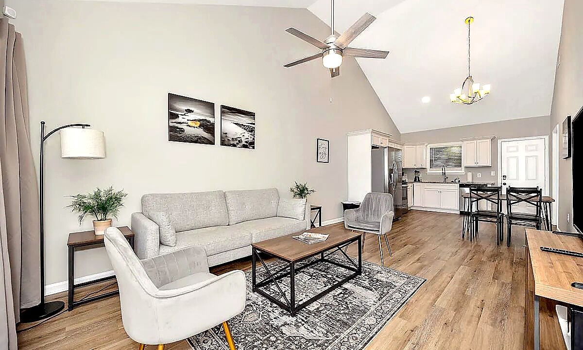 Photo of Livingroom in Huntsville