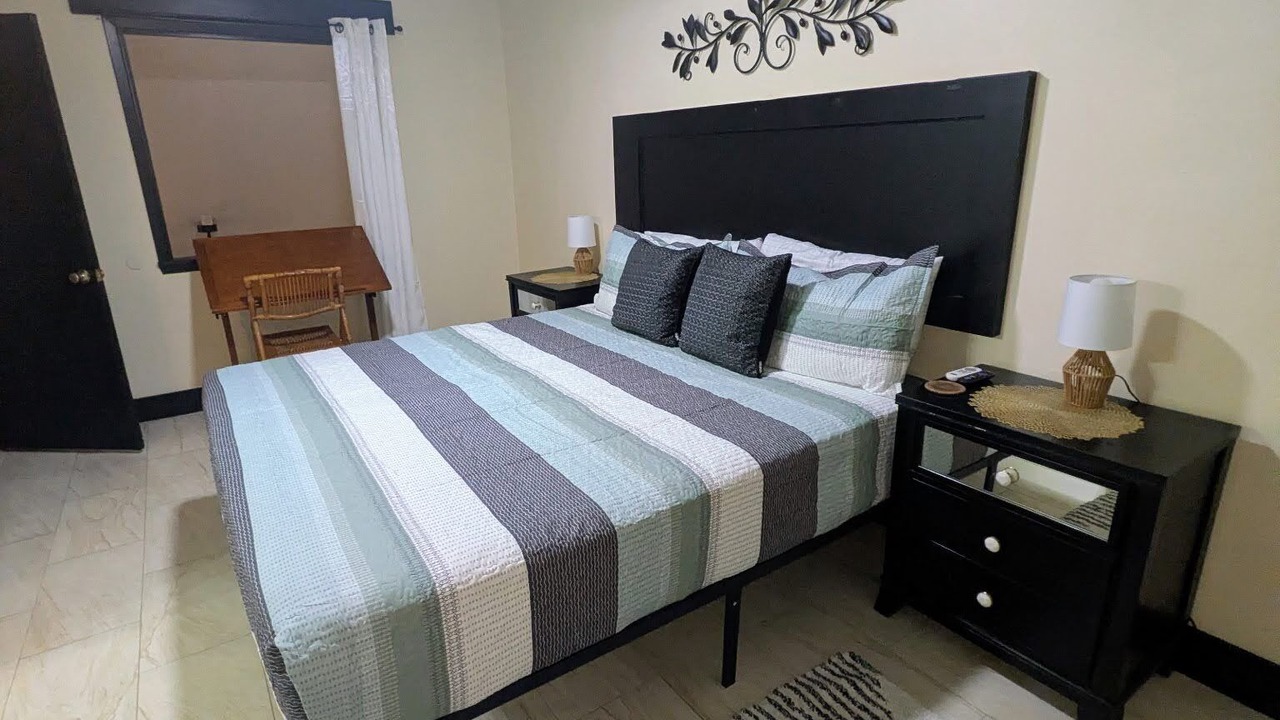 Photo of Bedroom in Myrtle Grove