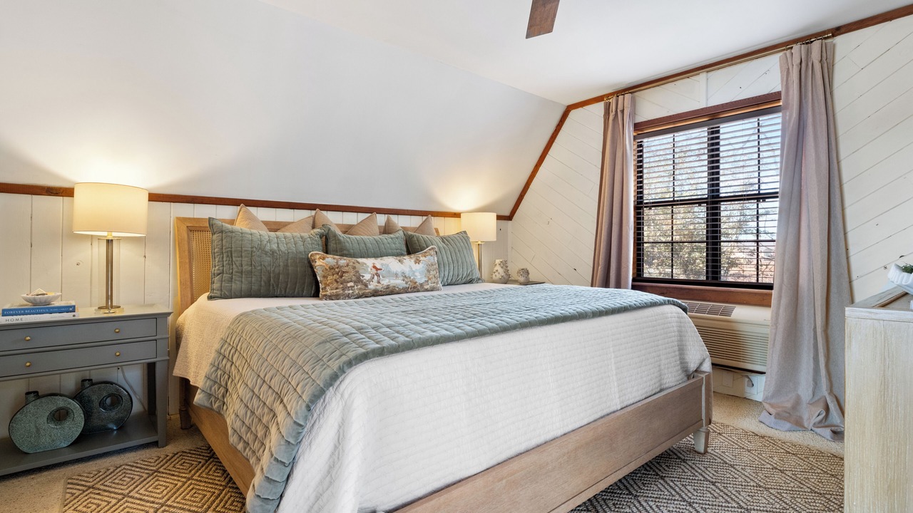 Photo of Bedroom in Crane Hill