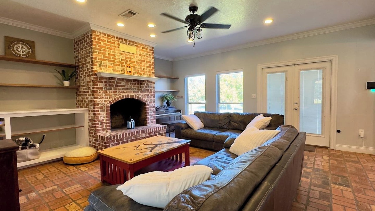 Photo of Livingroom in Biloxi