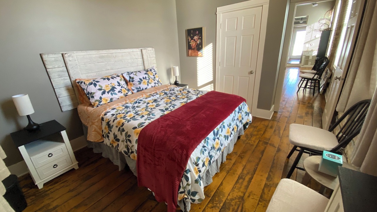 Photo of Bedroom in Lake Odessa