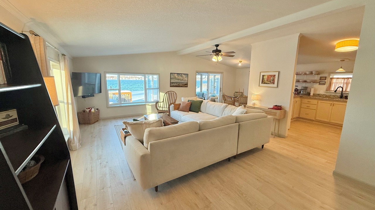 Photo of Livingroom in Fremont
