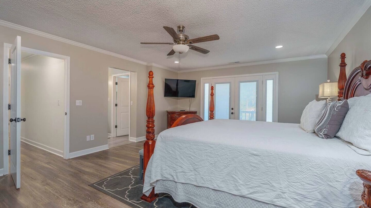 Photo of Bedroom in Muscle Shoals