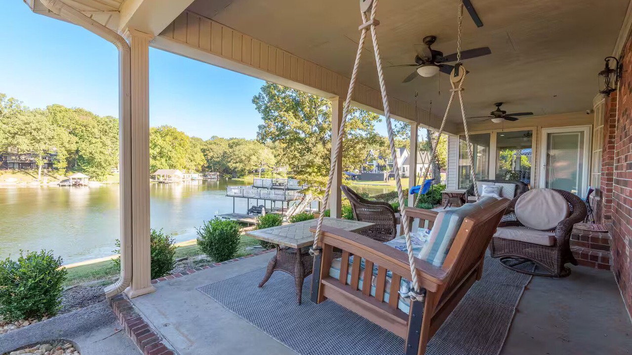 Photo of Patio Balcony in Muscle Shoals