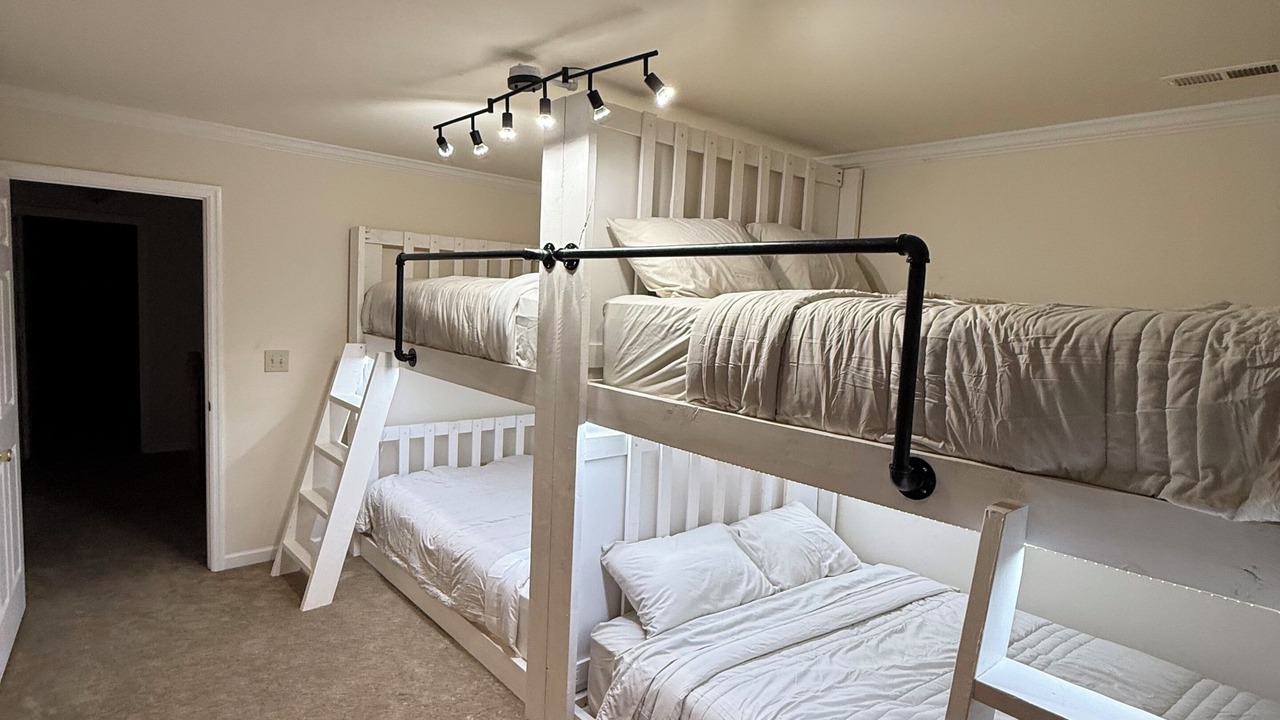 Photo of Bedroom in Rogersville