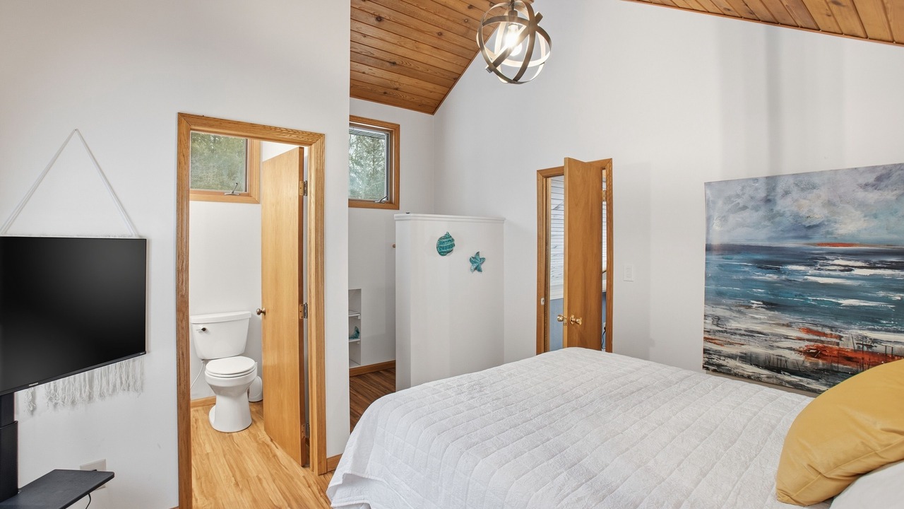 Photo of Bedroom in Mason County