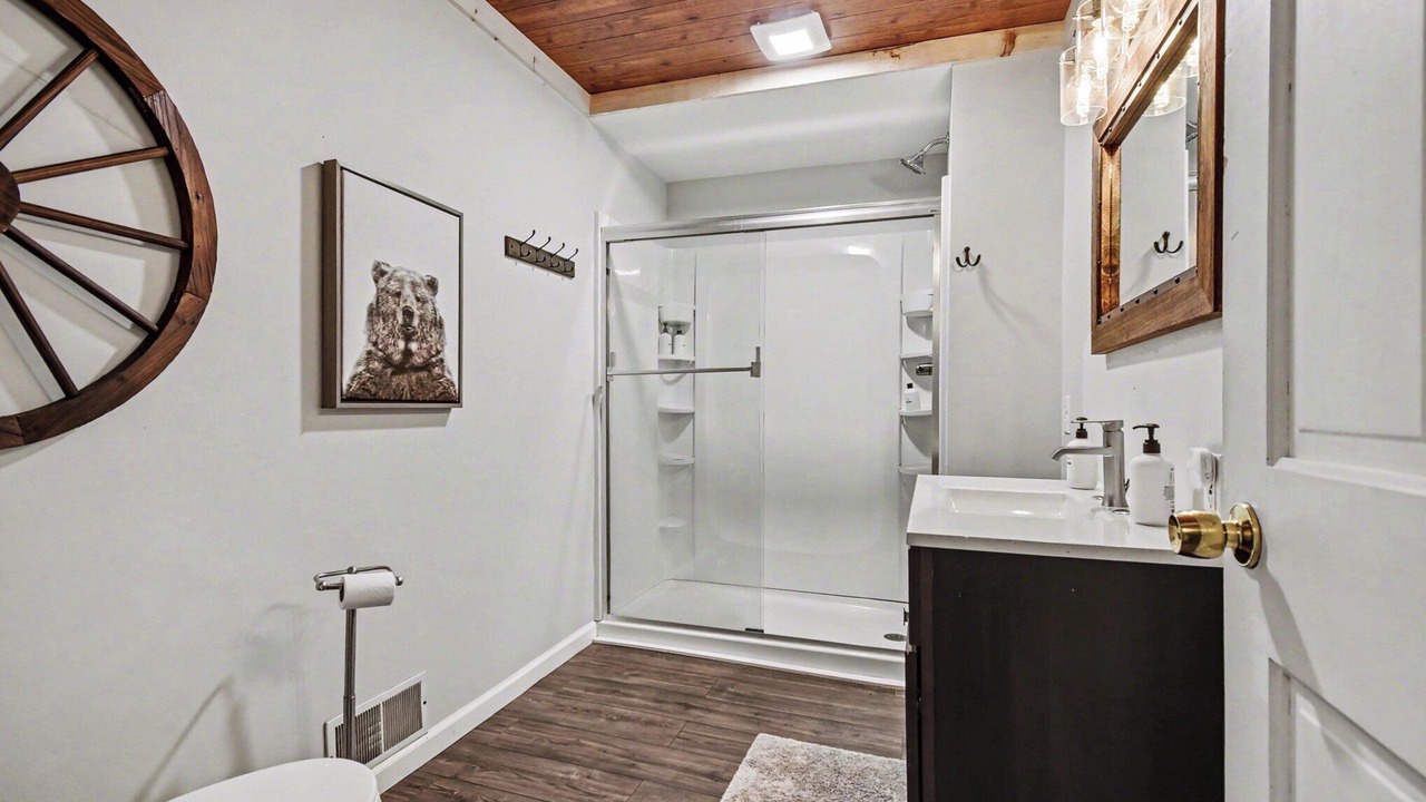 Photo of Bathroom in Herron