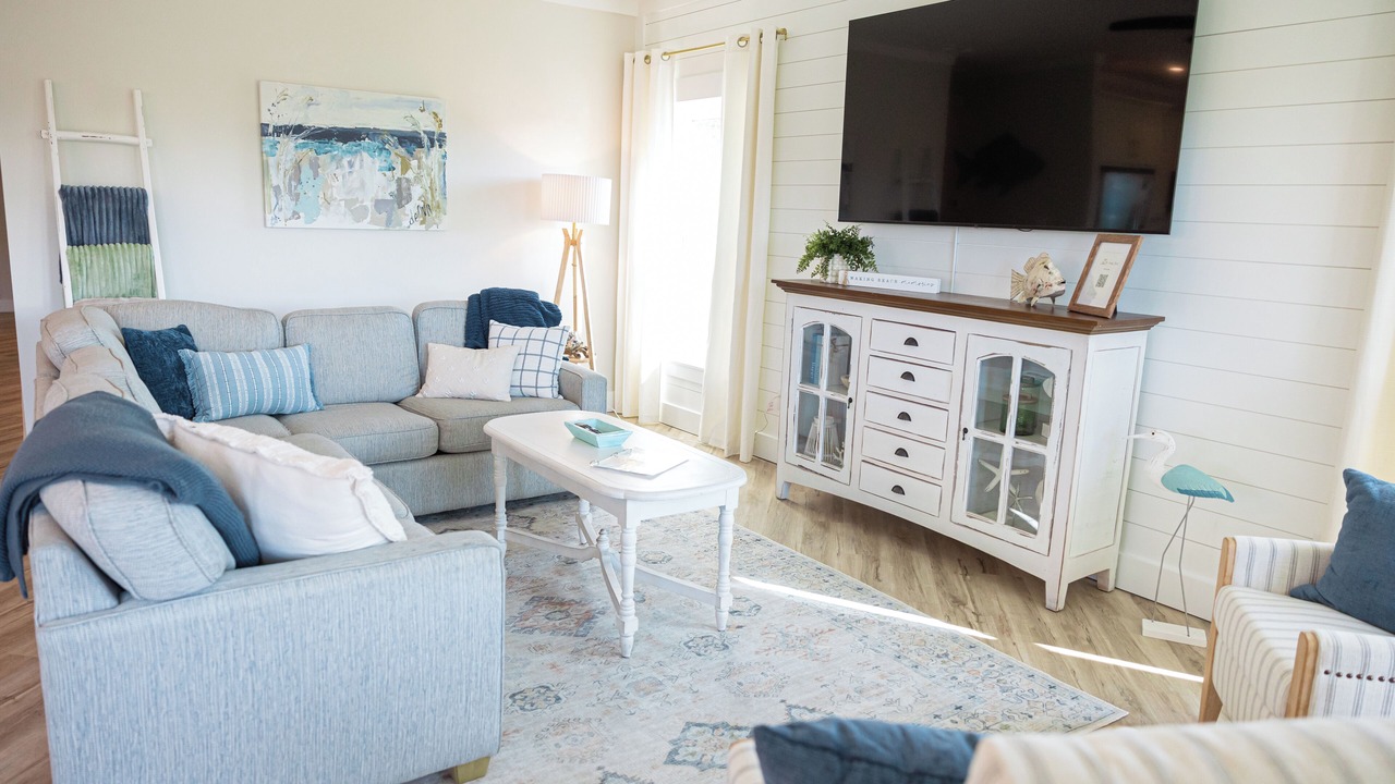 Photo of Livingroom in Surf Side Shores