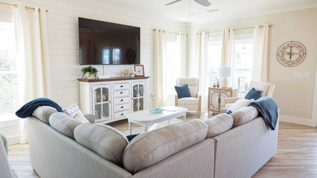 Photo of Livingroom in Surf Side Shores