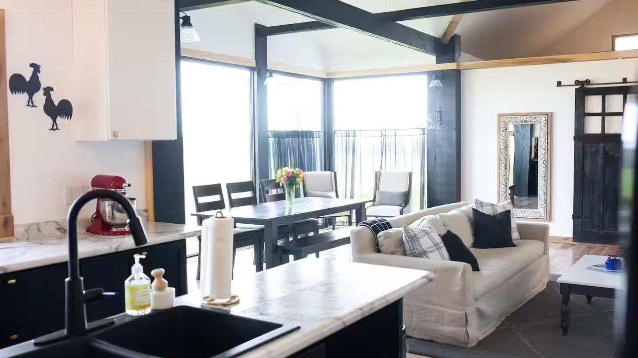 Photo of Livingroom in Fremont