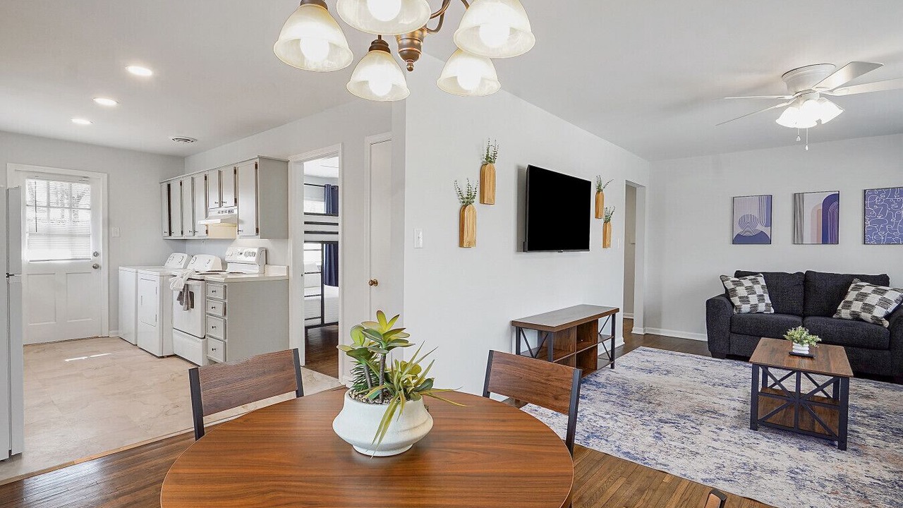 Photo of Livingroom in Crestline Heights