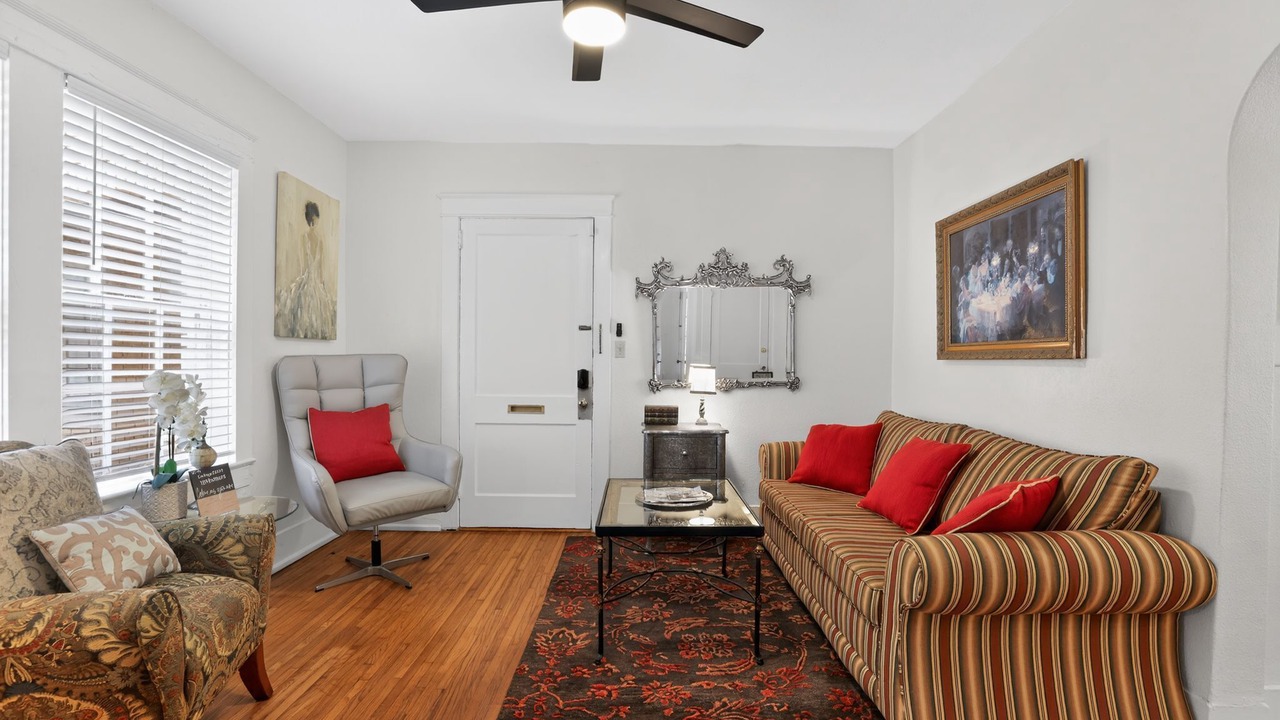Photo of Livingroom in Hannon Park