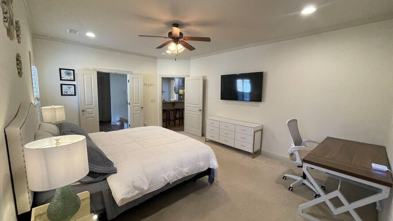 Photo of Bedroom in Tuscaloosa